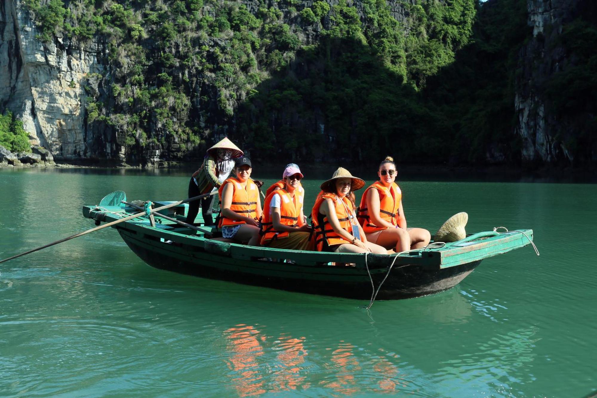 Ruby Cruise Hotel Ha Long Eksteriør billede