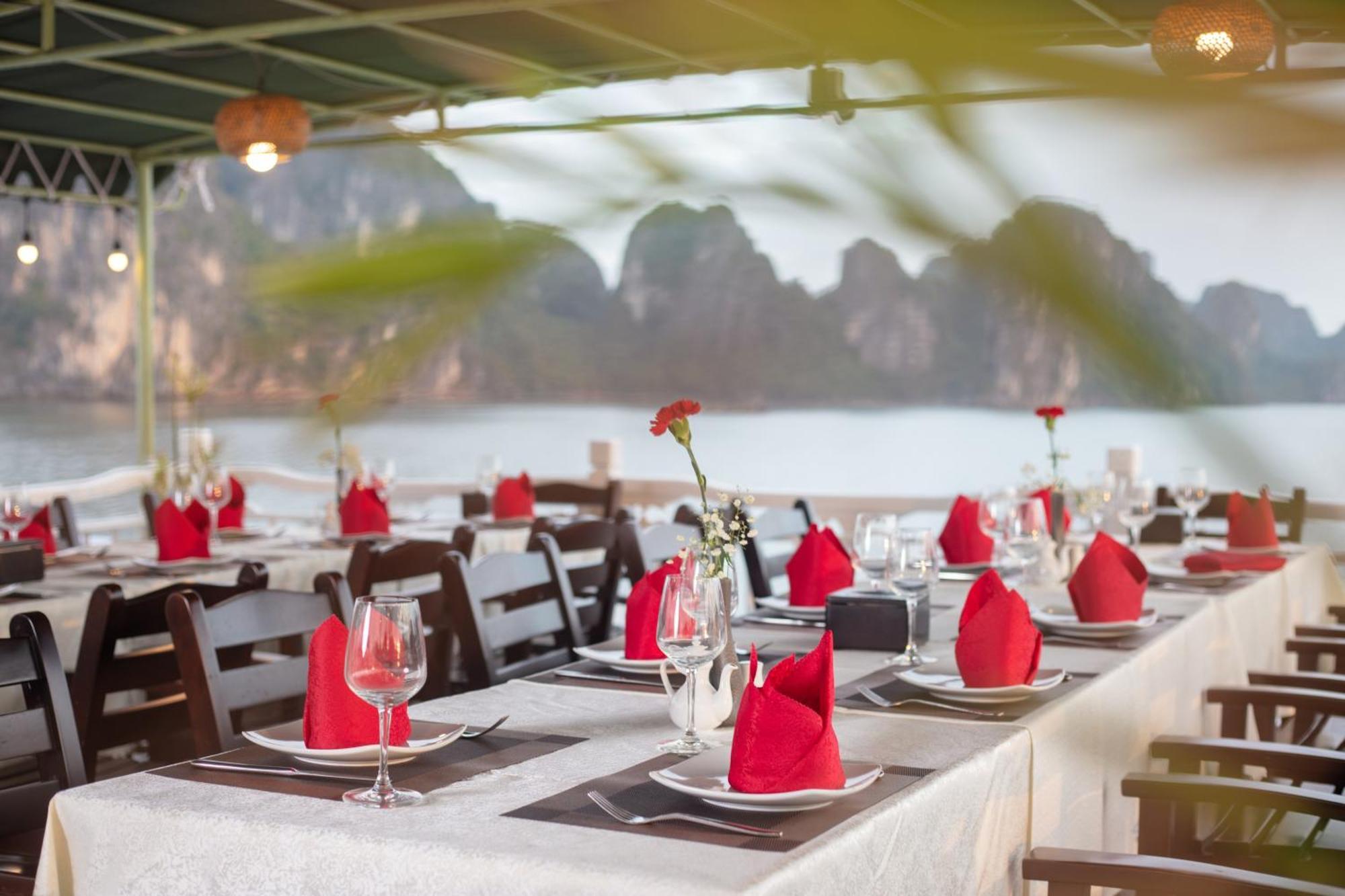 Ruby Cruise Hotel Ha Long Eksteriør billede