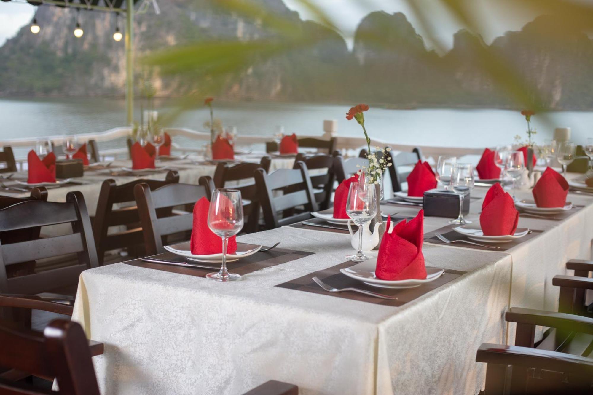 Ruby Cruise Hotel Ha Long Eksteriør billede
