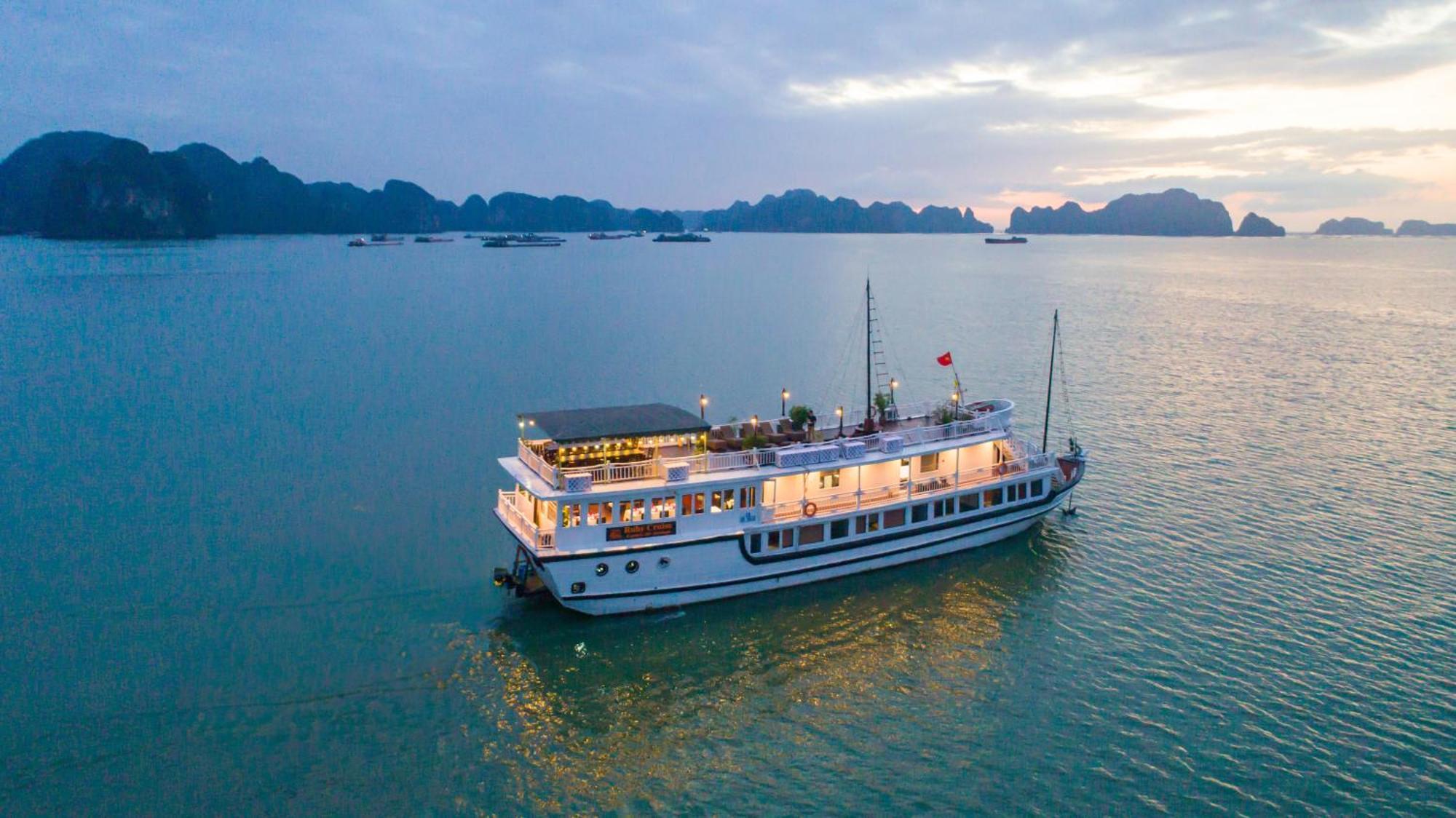 Ruby Cruise Hotel Ha Long Eksteriør billede